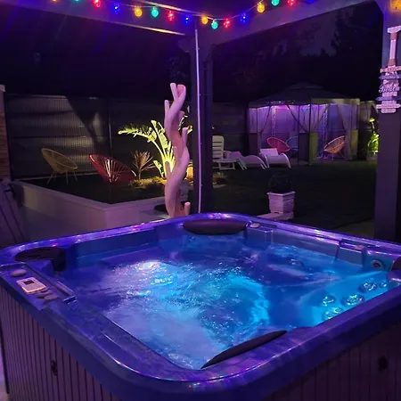 L'echappee Belle アパート